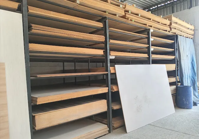 Interior da Loja Matrix Madeiras